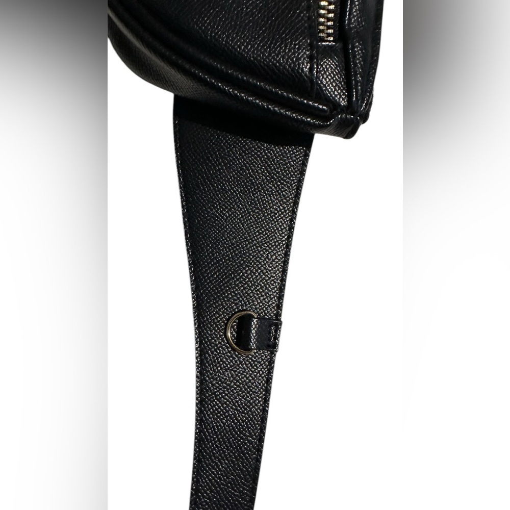 An Inc International Concepts belt bag/fanny pack. - Picture 7 of 13